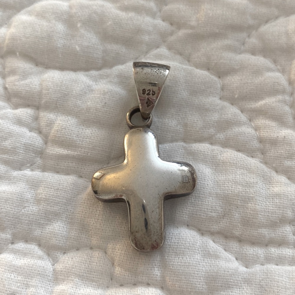 Silpada 925 silver cross-no chain